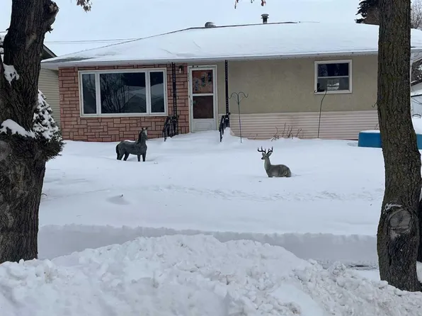 5015 W 53rd St, Mannville, AB T0B 2W0