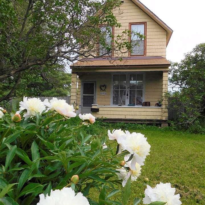1st image of 911 Vaughn Ave