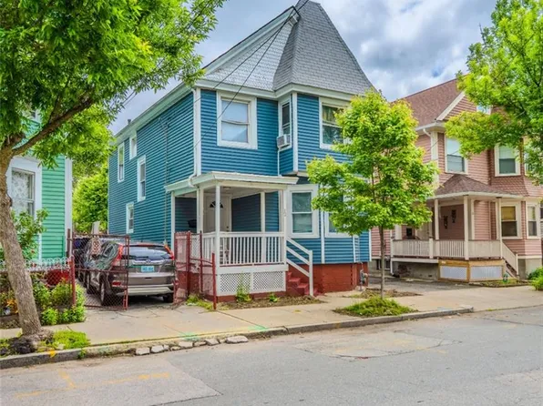 12 Hamilton St, Providence, RI 02907