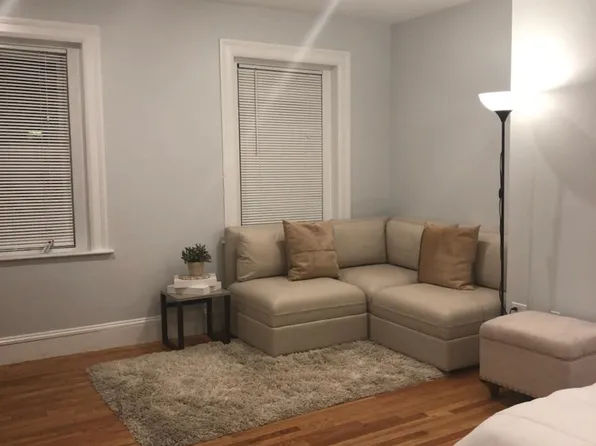 1620 Beacon St #3, Brookline, MA 02446