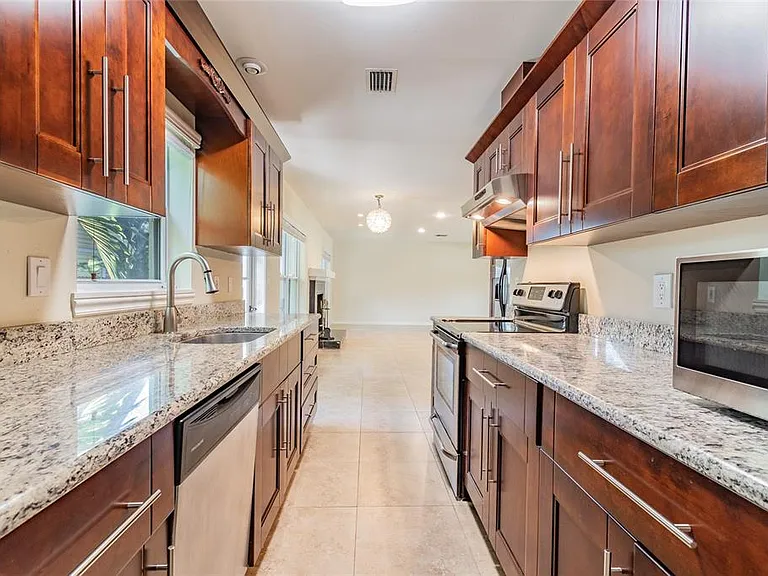 303 Wildwood Way #A — Photo 13
