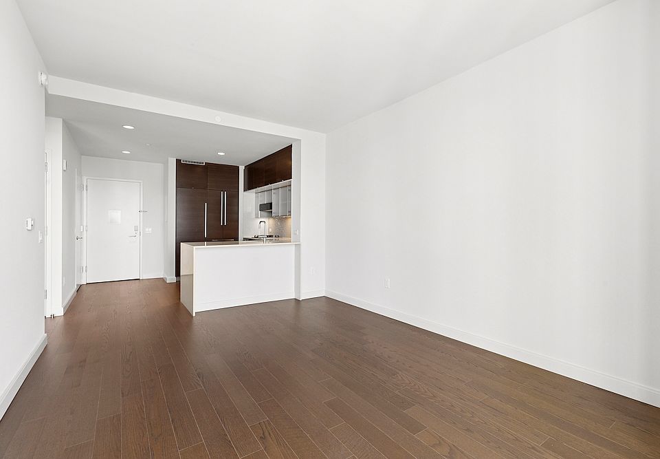 1st image of 100 W 31st St APT 38G