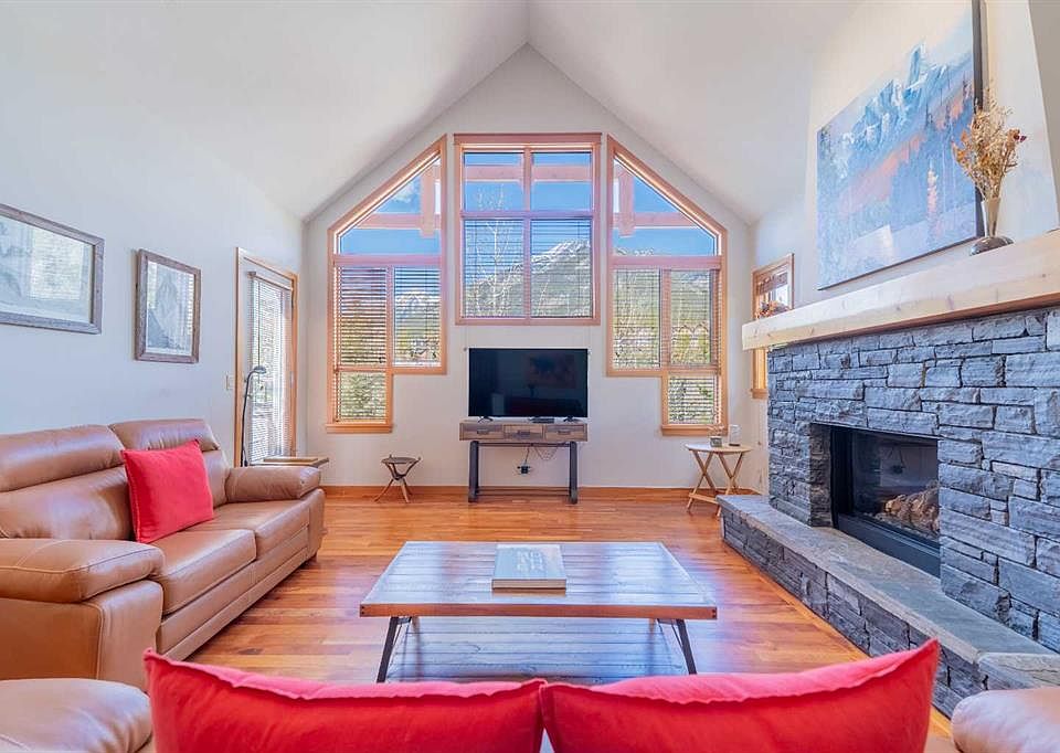 1st image of 801 NW Benchlands Trl #302