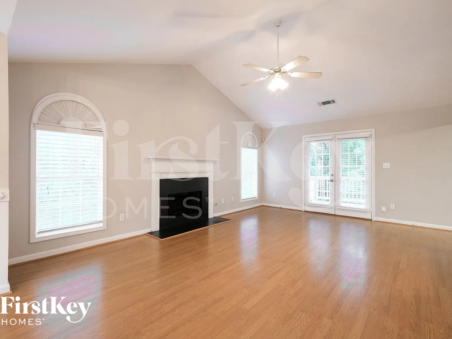 4 bed, 3.0 bath, 2096 sqft, $2,760 — Photo 3