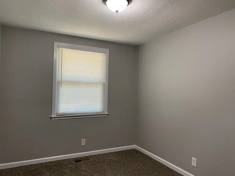 2134 Old Russellville Pike — Photo 18
