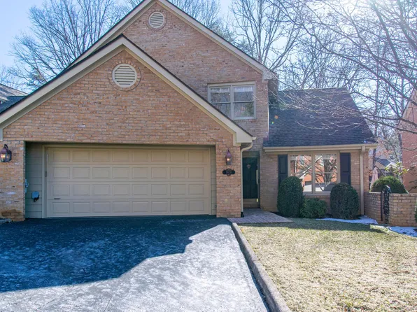 5624 Village Way, Roanoke, VA 24018