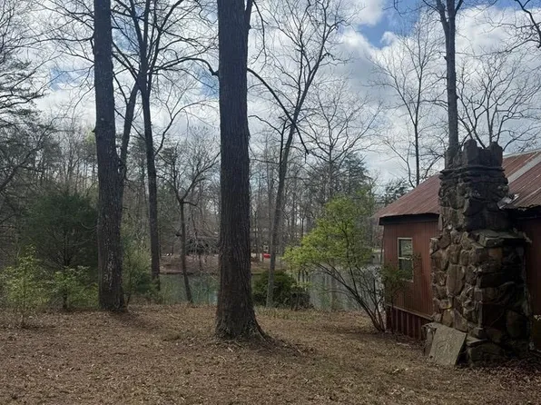 231 Crockett Lake Dr, Crossville, TN 38572