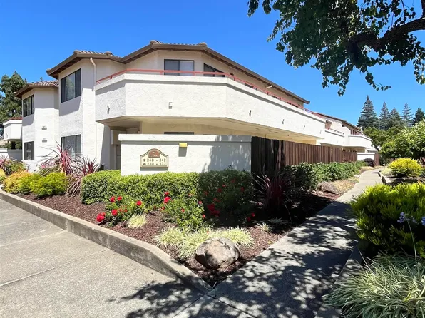 5065 Valley Crest Dr APT 242, Concord, CA 94521
