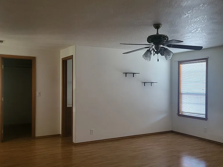 825 Amanda Way — Photo 10