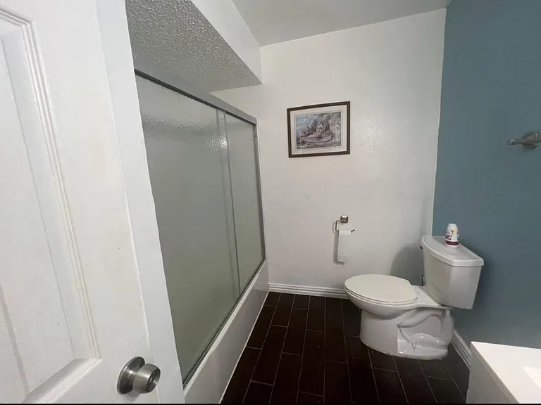 6004 Pinto Cir — Photo 16