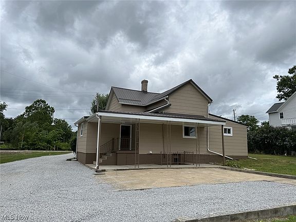 2nd image of 10 Park Dr