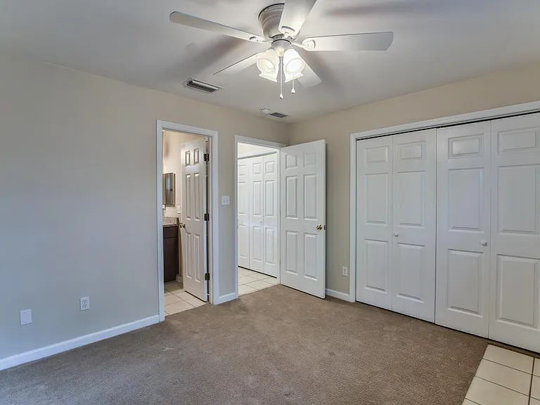 226 Columbia Dr #14 — Photo 13