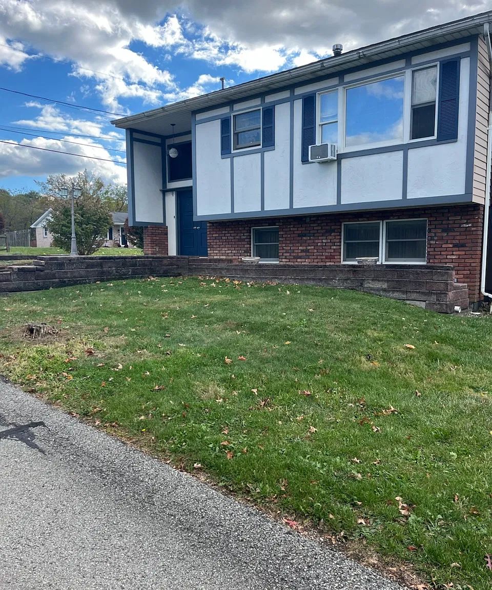 2000 Gay Ave — Photo 1