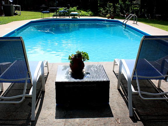 2nd image of 239 Joseph Dr