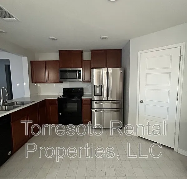 5910 Sandy Lake St — Photo 6