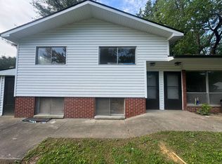 1203 W Schwartz St #2 & 1, Carbondale, IL 62901