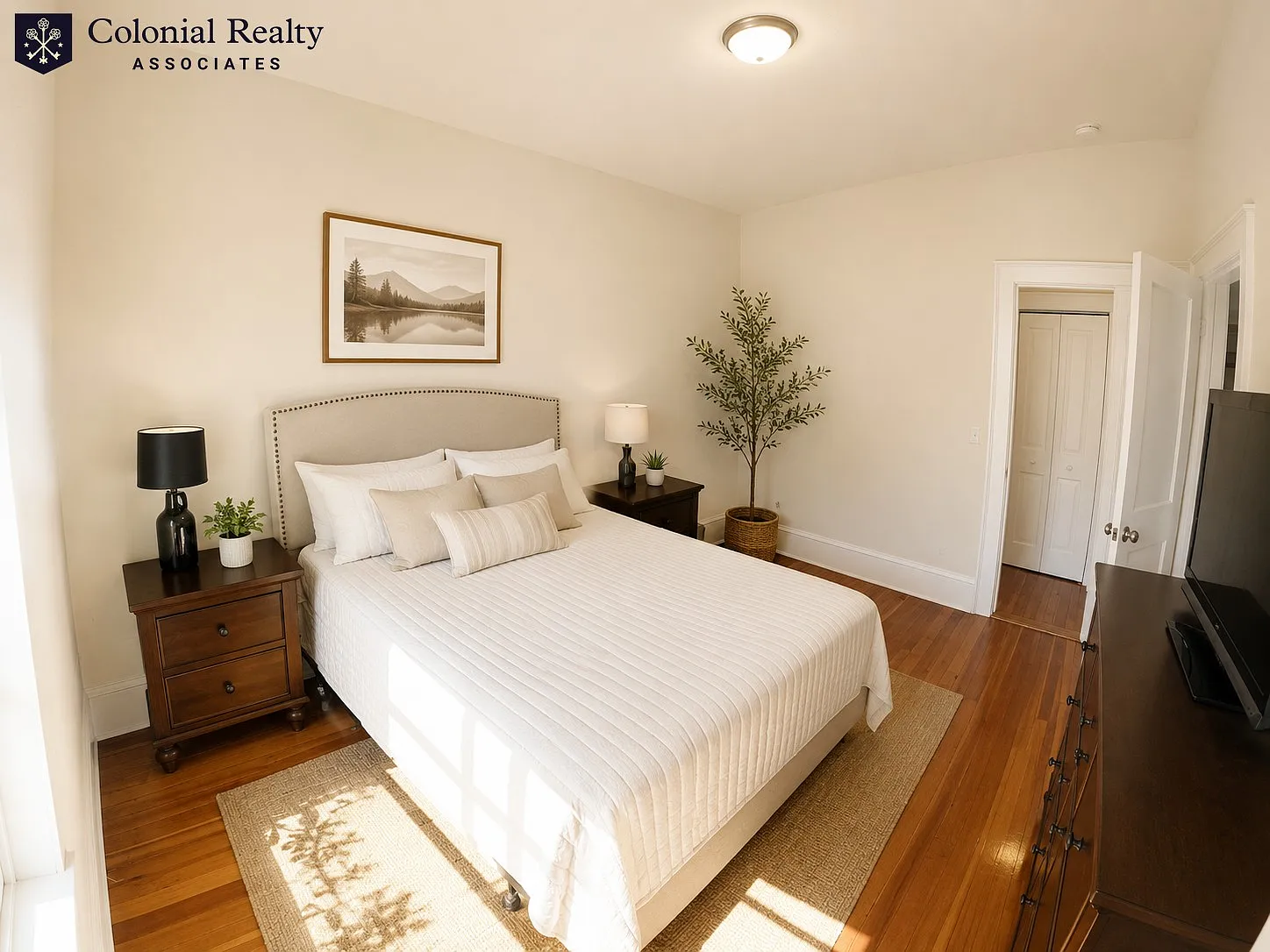 2 bed, 1.0 bath, 900 sqft, $3,200 — Photo 1