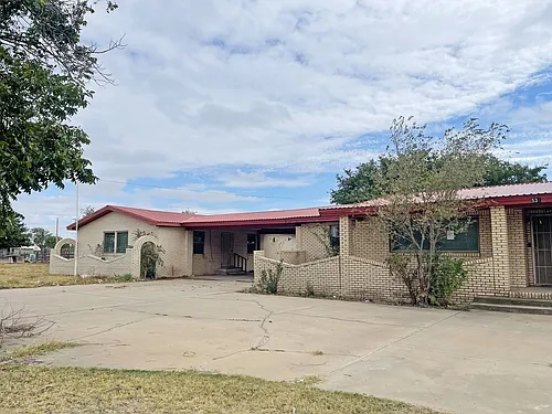 531 W Spears Dr Photo 1