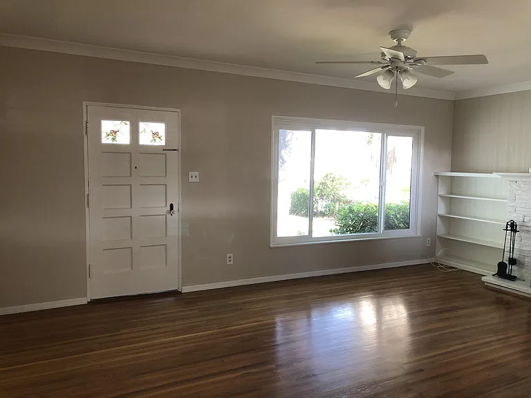 1134 E Whiting Ave — Photo 3