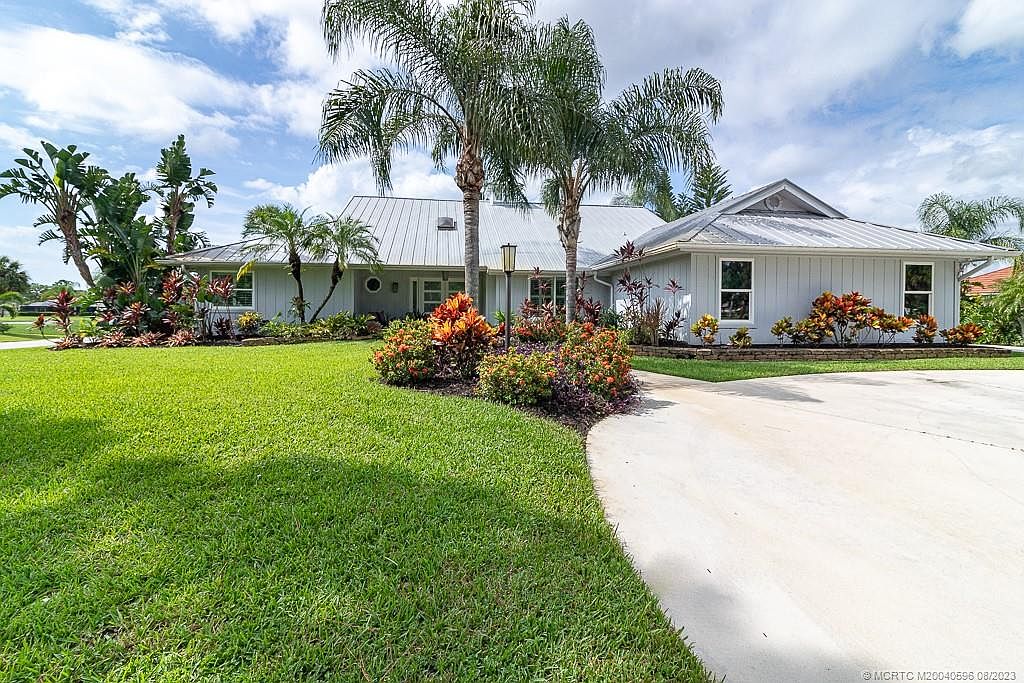 5122 SW Bimini Cir N