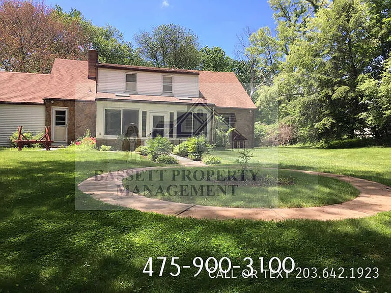 2281 Ridge Rd — Photo 2