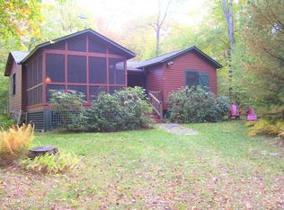 167 Pickerel Point Rd, Greentown, PA 18426