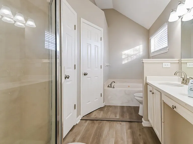 7140 Hunters Forest Dr — Photo 12