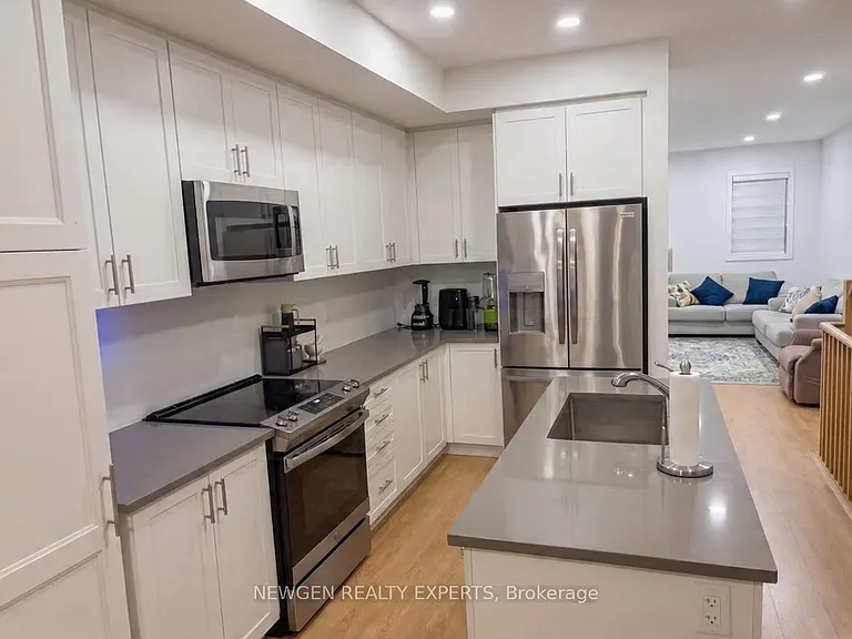 97 Cornell Rouge Blvd — Photo 2