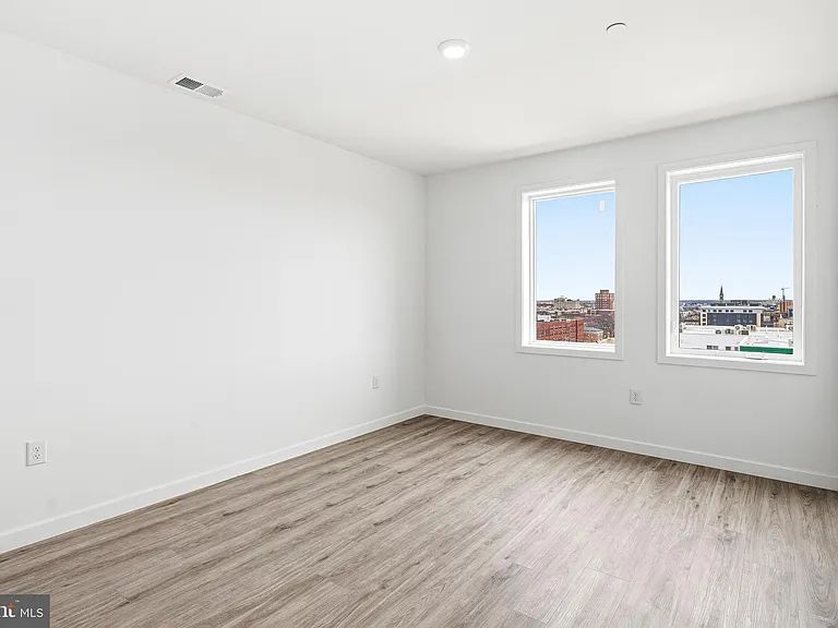 915 N Broad St #17-604 — Photo 12
