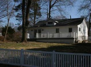34 Lake Dr, New City, NY 10956