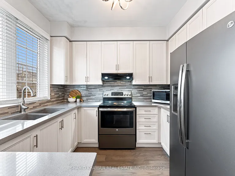 7282 Blackwood Mews — Photo 16