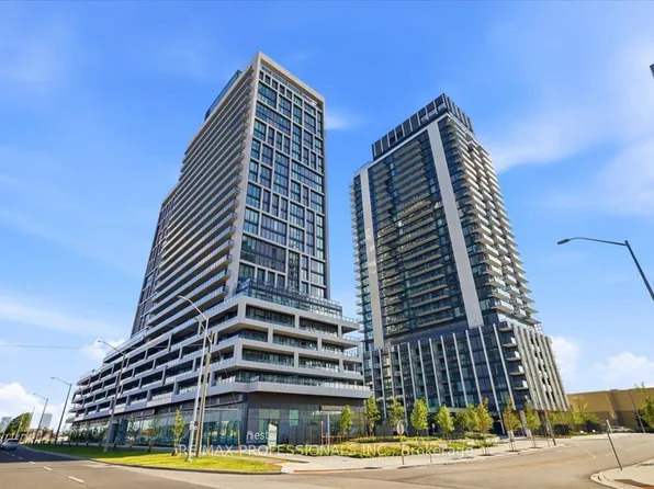 8960 Jane St, Vaughan, ON