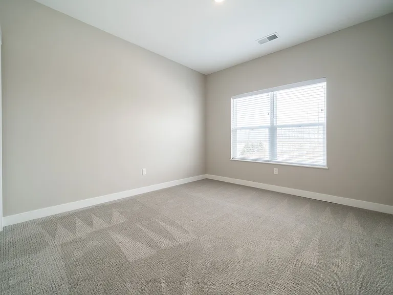 12-web-or-mls-2111-heyboer-dr_12102024