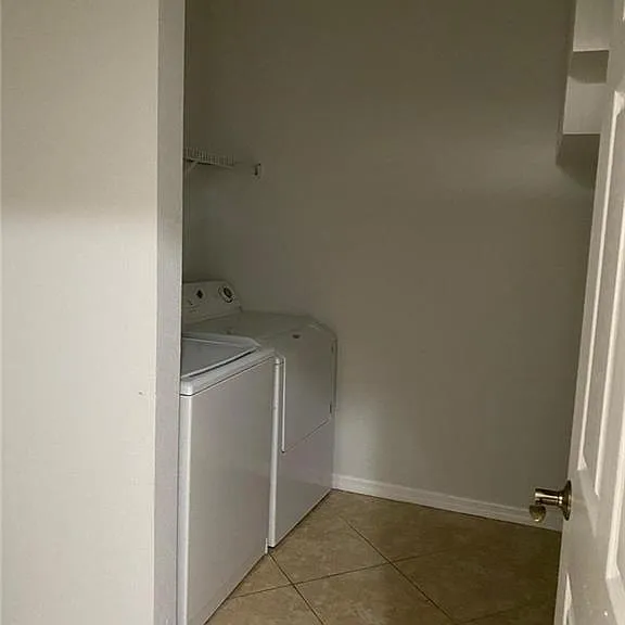 7541 Bristol Cir — Photo 8