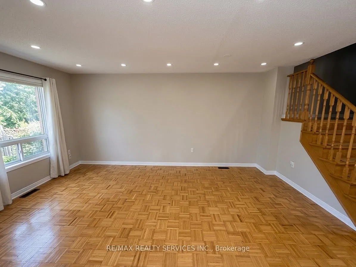 3 bed, $2,995 — Photo 4