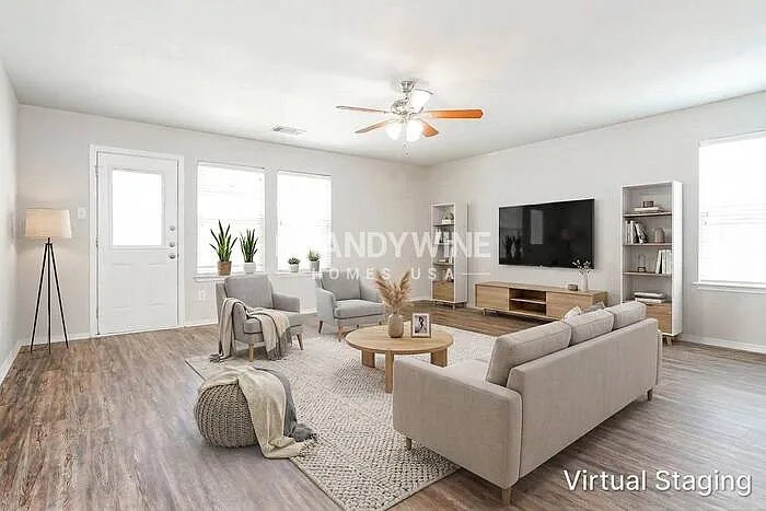 4 bed, 2.0 bath, 2026 sqft, $2,615 — Photo 4