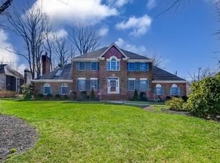 1 Canterbury Ct, Mendham, NJ 07945