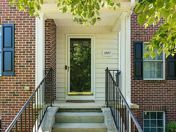 3rd image of 5997 Eden Valley Dr #604