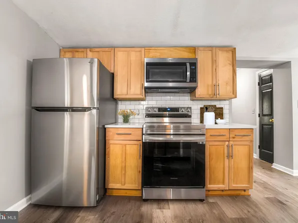 18072 Cypress Dr, Cobb Island, MD 20625