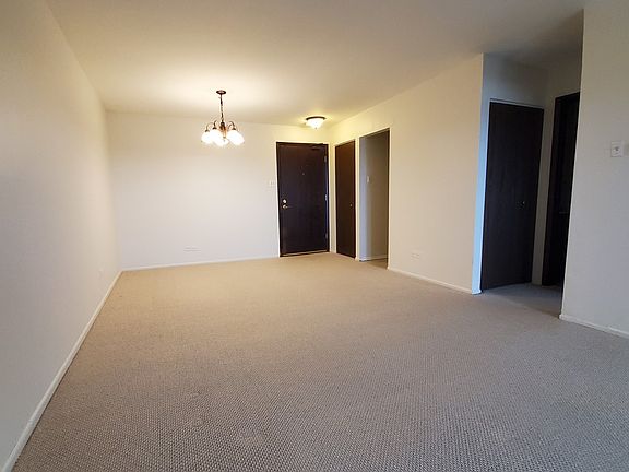 4th image of 700 Perrie Dr Unit 401