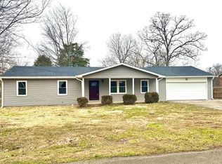 930 Hurst Dr, Hopkinsville, KY 42240