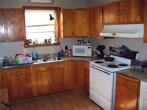 2nd image of 204 N Cannon St