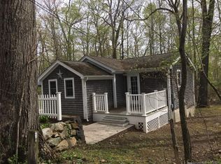 10 Laurel St, Chester, CT 06412