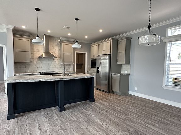 3rd image of 2550 Pier Dr #Eruvks