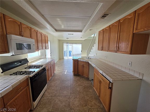 3rd image of 8829 Cornwall Glen Ave