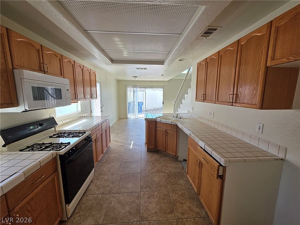 8829 Cornwall Glen Ave, Las Vegas, NV 89129 | MLS #2772284 | Zillow