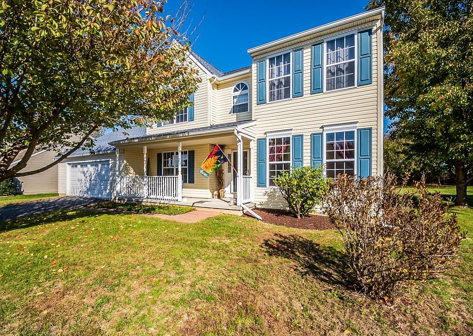 1st image of 521 Diamond Dr