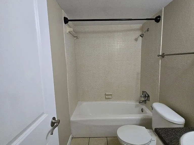 507 NW 39th Rd #106 — Photo 18