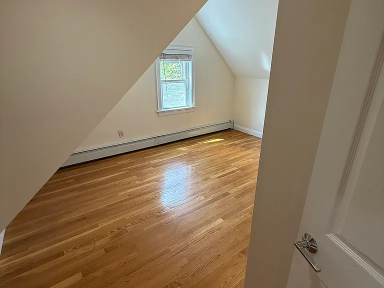 114 Pearl St — Photo 11