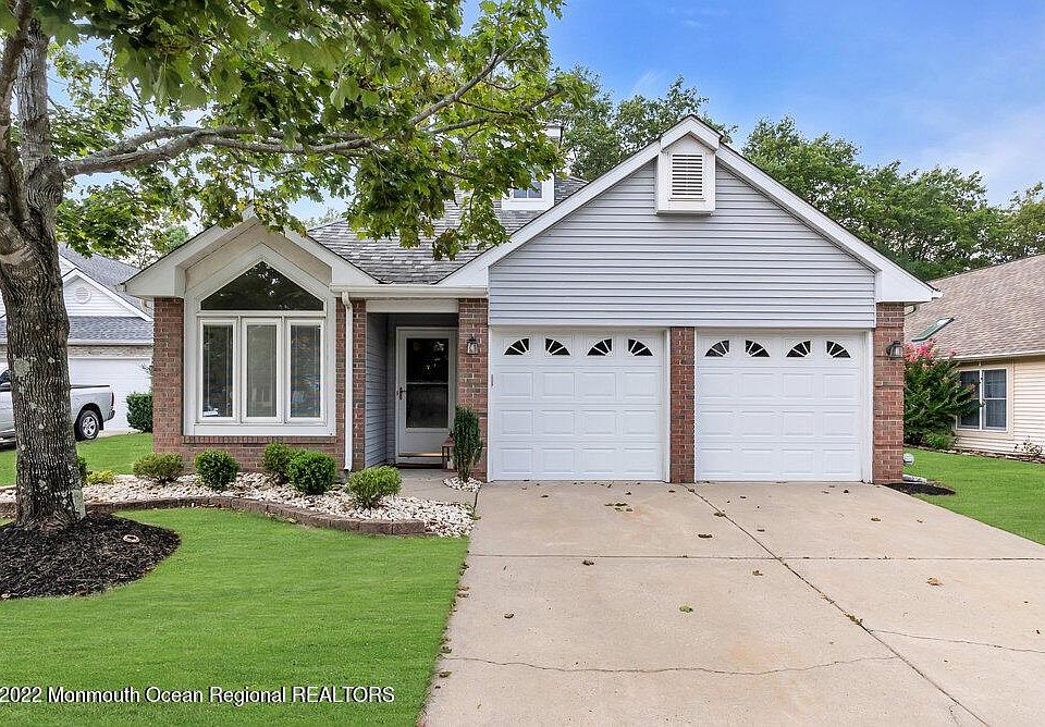 1st image of 2240 S Chanticleer Ct